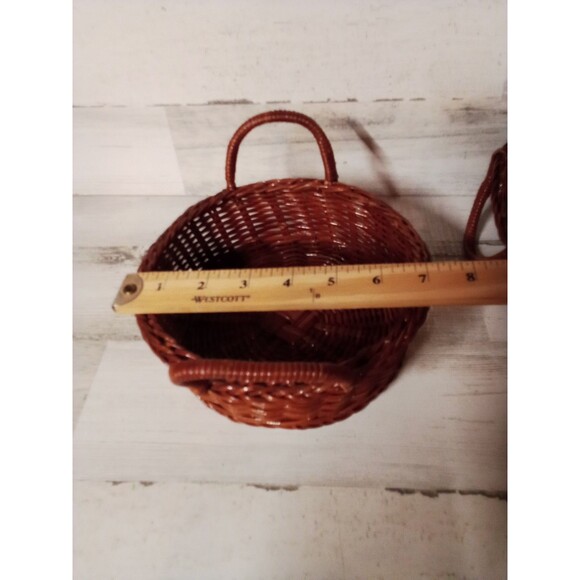Small Round Set Of Two Baskets With Handles Bread / Fruit Basket Decor - Picture 12 of 13